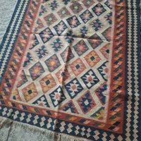گلیم دست باف از نخ طبیعی
