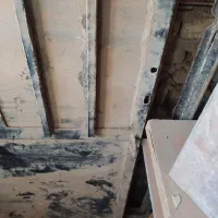 درب آهنی با چهار چوب