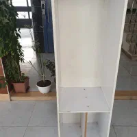 قفسه چوبی مغازه ای سالم و تمیز