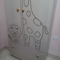 کمد لباس همراه با دو کشوی بزرگ|اسباب و اثاث بچه|رشت, منظریه|دیوار