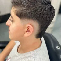 آرایشگر/آرایشگاه سیار/ پیرایش حرفه ای/ فیشیال|خدمات آرایشگری و زیبایی|صدرا-فارس, فاز ۱|دیوار