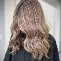 ارایشگاه اموزشگاه