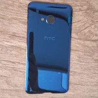 در پشت گوشی HTC