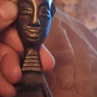 یک عدد آدمک عتیقه و قلاب آویز گوسفند قدیمی