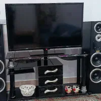 میز تلویزیون شیشه ای