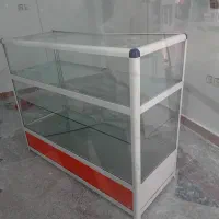 ویترین و مانکن و رگال  لباس فروشی ب فروش میرسد