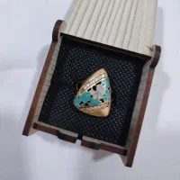 انگشتر  یک عدد سکه ی ۱/۲۰۰سوتی هم به قیمت تابلو