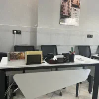 استخدام منشی خانم مسلط به مکالمه و پیگیری تلفنی