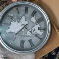 ساعت دیواری نو آکبند سایز ۷۰ کاملا بزرگ با جعبه