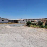 مرغداری گوشتی ۸۰ هزار قطعه ای|فروش دفتر صنعتی، کشاورزی، تجاری|شیراز, معالی‌آباد|دیوار