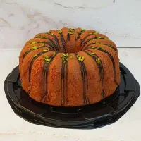 ویزیتور کیک و شیرینی به کافه