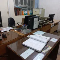 استخدام منشی. خانم با روابط‌عمومی. شیک پوش