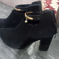 کفش مجلسی|کیف، کفش، کمربند|اقبالیه, |دیوار