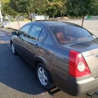 ماشین ام وی ام ۵۳۰  بی رنگ