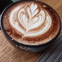 باریستا و کار آموز باریستا