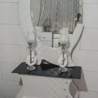 آینه و شمعدان بهمراه میز