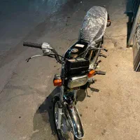 موتور سیکلت کویر ۱۲۵|موتورسیکلت|اصفهان, نقش جهان|دیوار