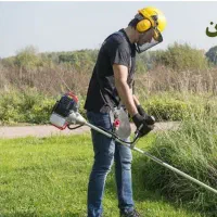 خدمات علف زنی هرس درختان