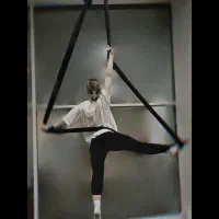 ورزش انعطاف و اریال