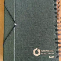 سررسید ۱۴۰۵ چرمی و فنردار محکم نصف قیمت بازار