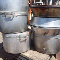 دیگ غذا و تشت