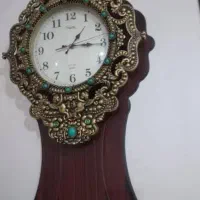 ساعت دیواری.