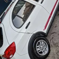 کوییک آر R سفید قرمز