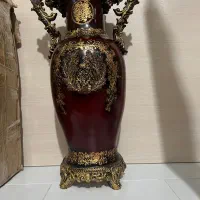 گلدان بزرگ شیک کنار سالنی