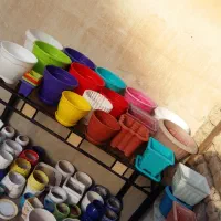 گلدان پلاستیکی سرامیکی و سفالی کارکرده یکجا