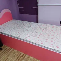 تخت کودک به همراه تشک وبغل تختی