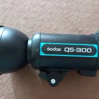 فلاش  گودکس ۳۰۰ ژول|دوربین عکاسی و فیلم‌برداری|شاهین‌شهر, خانه کارگر|دیوار