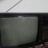تلویزیون قدیمی سیاه و سفید فیلیپس