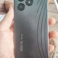 گوشی وکال v0 در حد نو