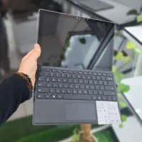رایانه همراه سرفیس پرو تبلت شو و لپ تاپ دست دو ماک
