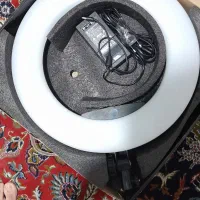 رینگ لایت در حد نور زرد و سفید