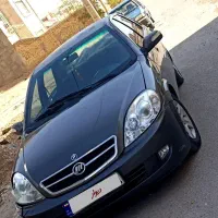 لیفان عروسک