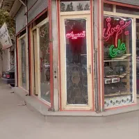 فروش-مغازه-دو-نبش-با-سند-رسمی-تک-برک-در-بلوار