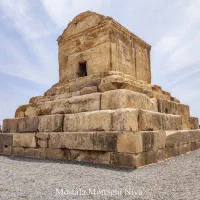 زمین تجاری ورودی پاسارگاد قبر کوروش