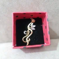 پلاک ۱۸ عیار