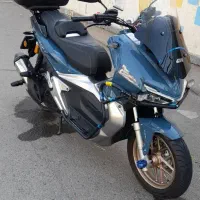 موتورسیکلت کویر.AGV