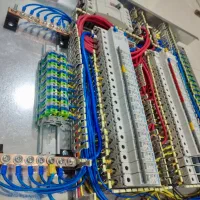 برقکاری صنعتی و ساختمانی و خورده کاری