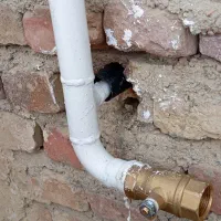 شاگرد لوله کش گاز