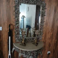 آینه و کنسول و شمعدان تک
