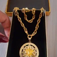 گردنبند و مدال ورساچ