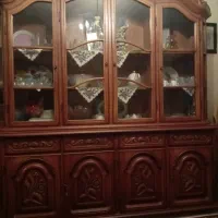 بوفه بزرگ قدیمی