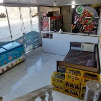 یک باب مغازه بَر جاده جعفریه(بلوار حضرت معصومه)|اجارهٔ مغازه و غرفه|قم, قلعه صدری|دیوار