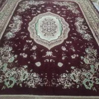 دو عدد قالی ۱۲ متری .یخچال وفریزر ۴ عدد پشتی