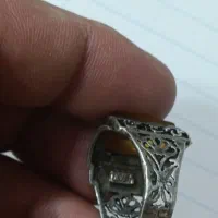 انگشتر قدیمی تمیز جفت هستن