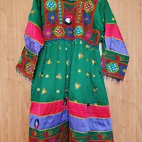 لباس محلی افغانی|لباس|قم, بنیاد|دیوار