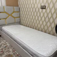 تشک رویال فوق العاده تمیز بدون زدگی وپارگی